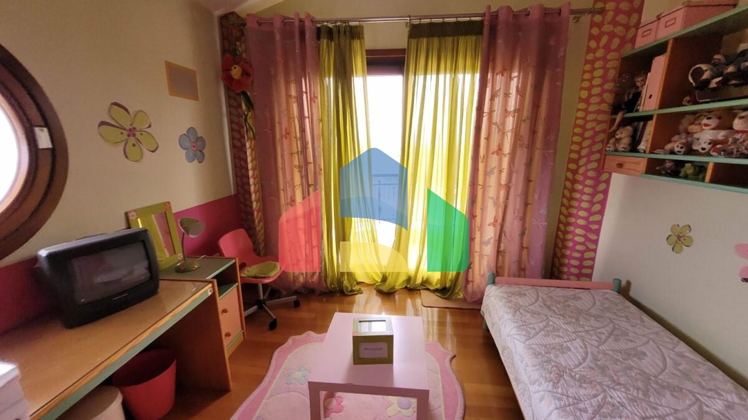 Продажа - Вилла 1050 m² в пригороде Салоник