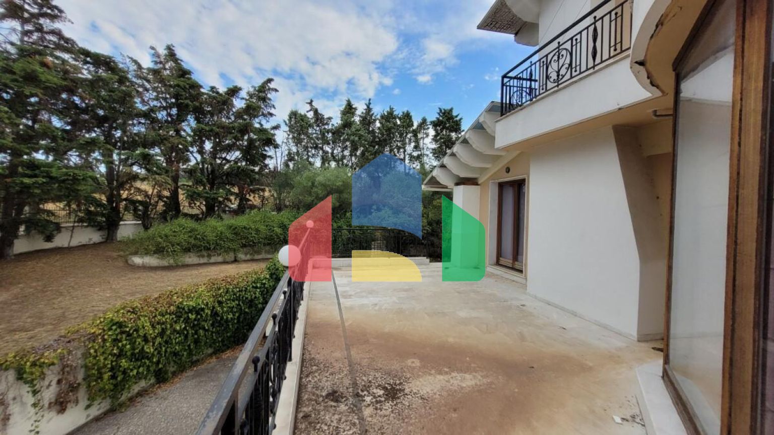 Продажа - Вилла 1050 m² в пригороде Салоник