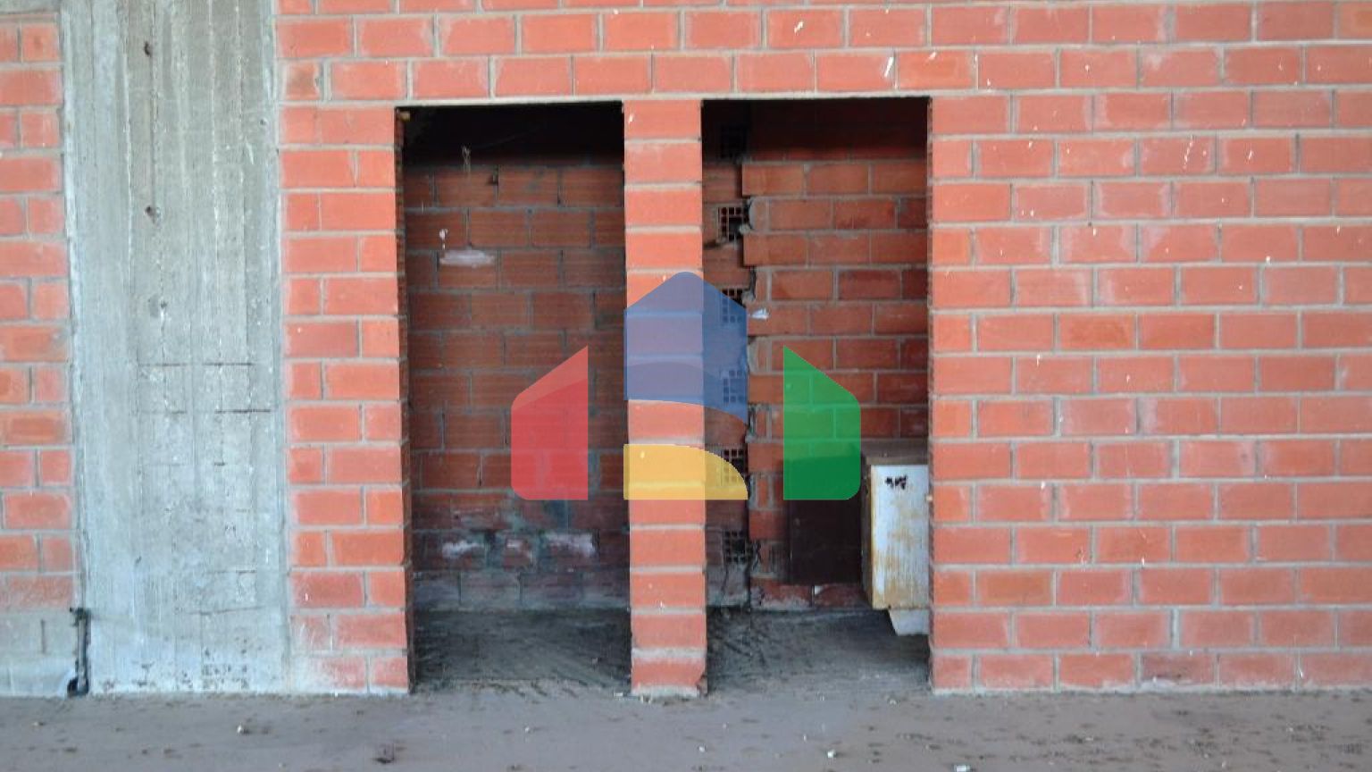 Продаж - Комерційна нерухомість 1800 m² в передмісті Салонік