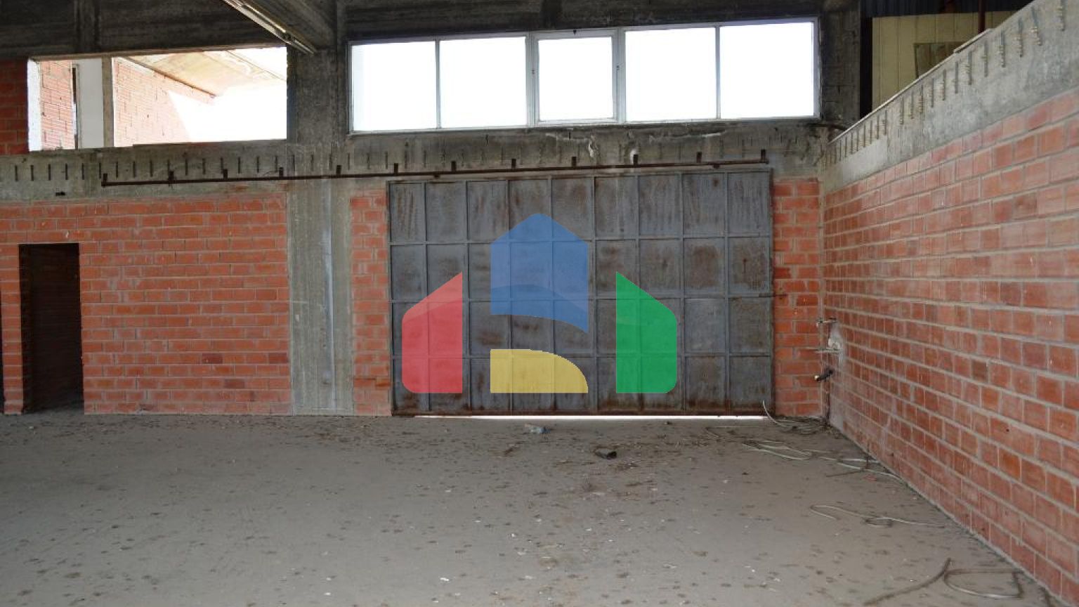 Продаж - Комерційна нерухомість 1800 m² в передмісті Салонік