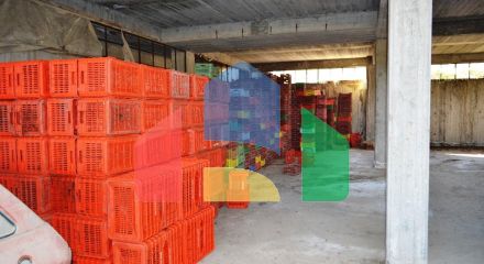 Продаж - Комерційна нерухомість 1800 m² в передмісті Салонік