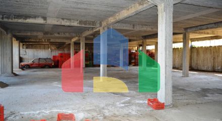 Продаж - Комерційна нерухомість 1800 m² в передмісті Салонік