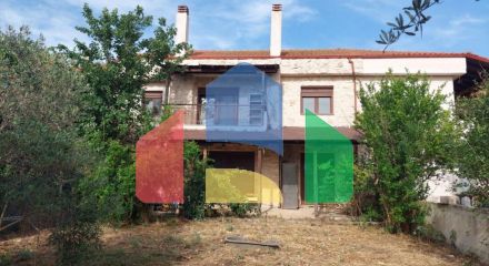 Продажа - Таунхаус 101 m² в пригороде Салоник