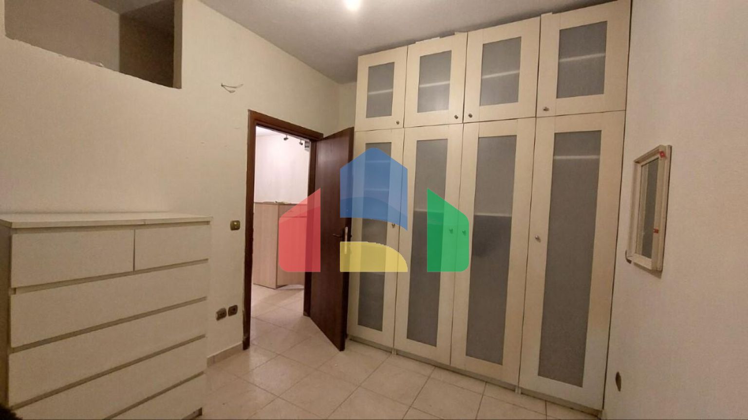 Продаж - Таунхаус 101 m² в передмісті Салонік