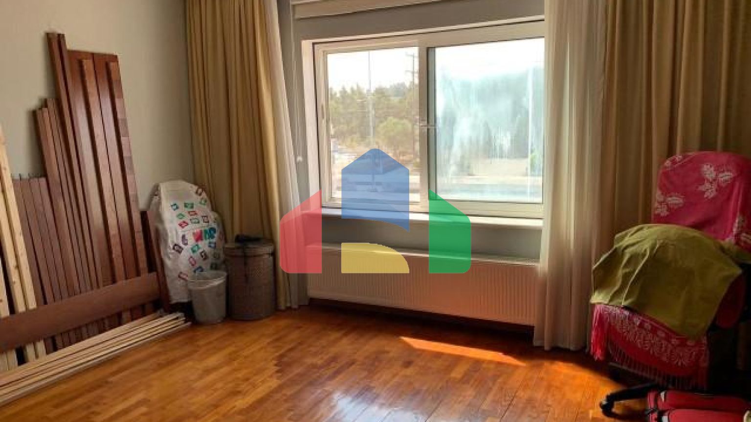 Продаж - Котедж 546 m² в передмісті Салонік