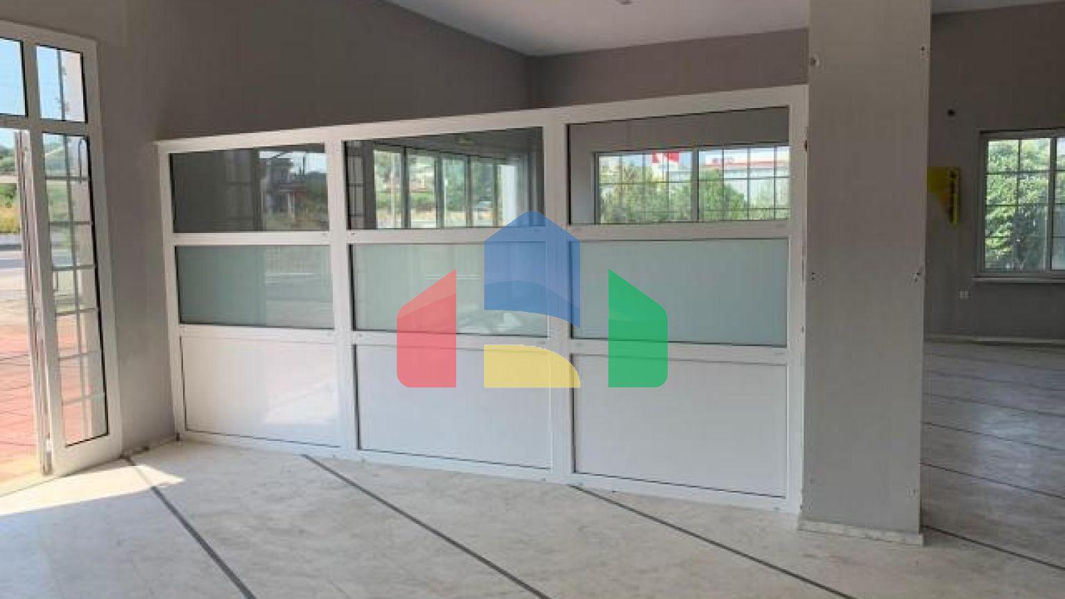 Продаж - Котедж 546 m² в передмісті Салонік