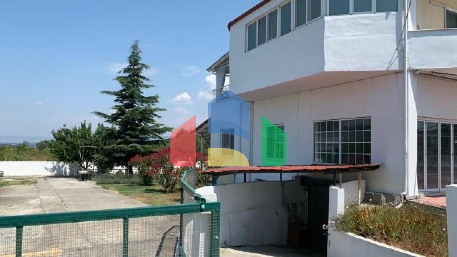 Продаж - Котедж 546 m² в передмісті Салонік