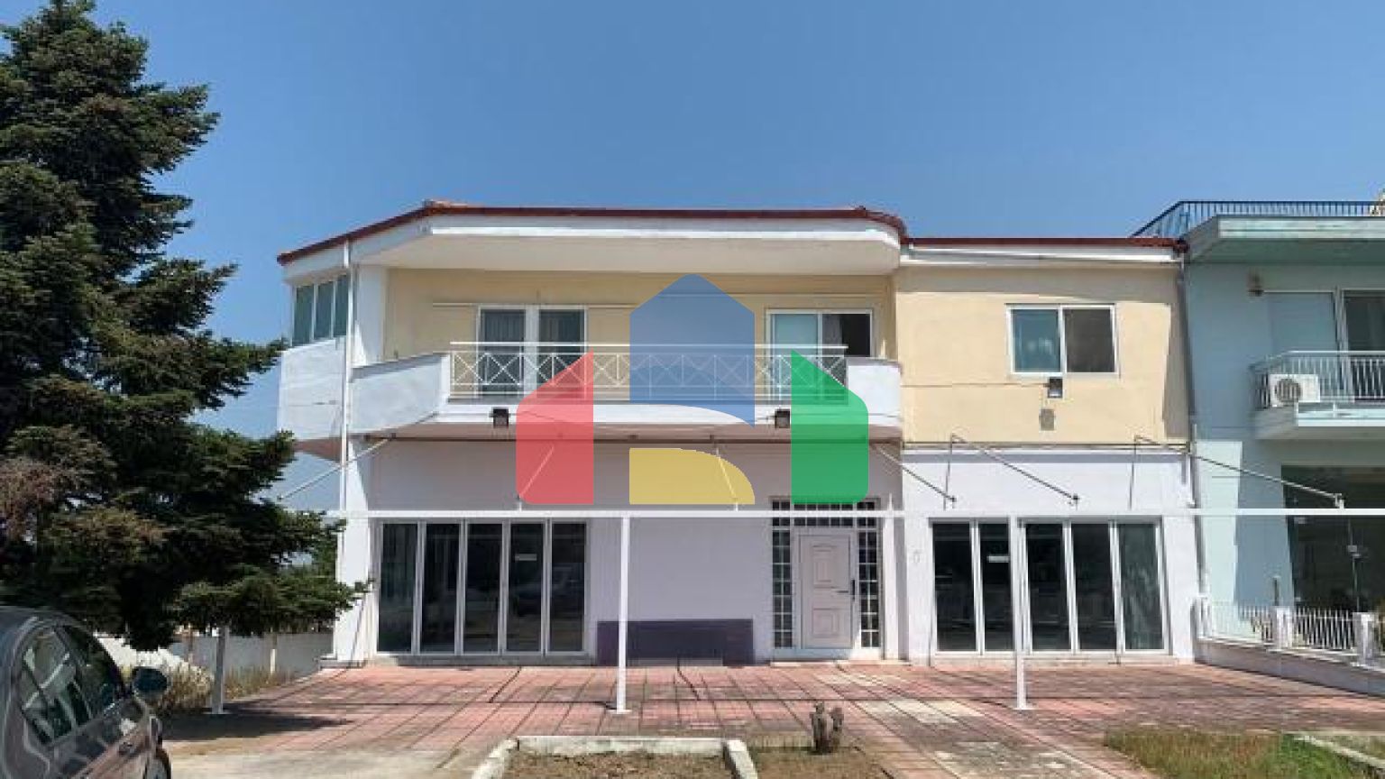 Продаж - Котедж 546 m² в передмісті Салонік