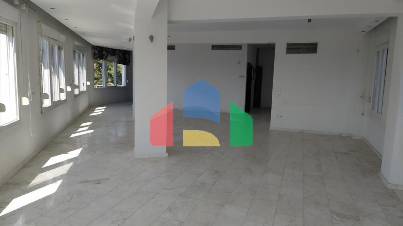 Продажа - Вилла 1100 m² в пригороде Салоник