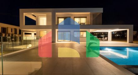 Продажа - Вилла 300 m² в пригороде Салоник