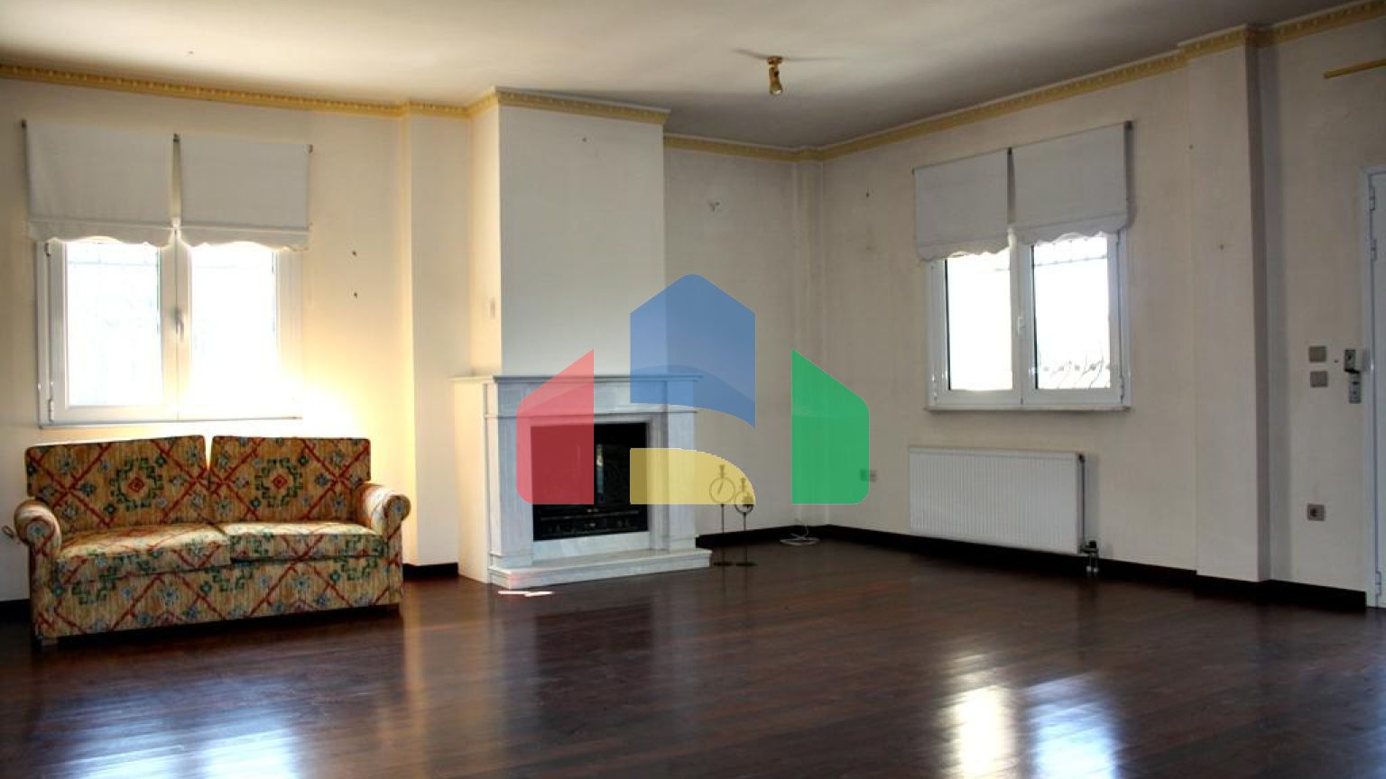 Продаж - Вілла 320 m² в передмісті Салонік