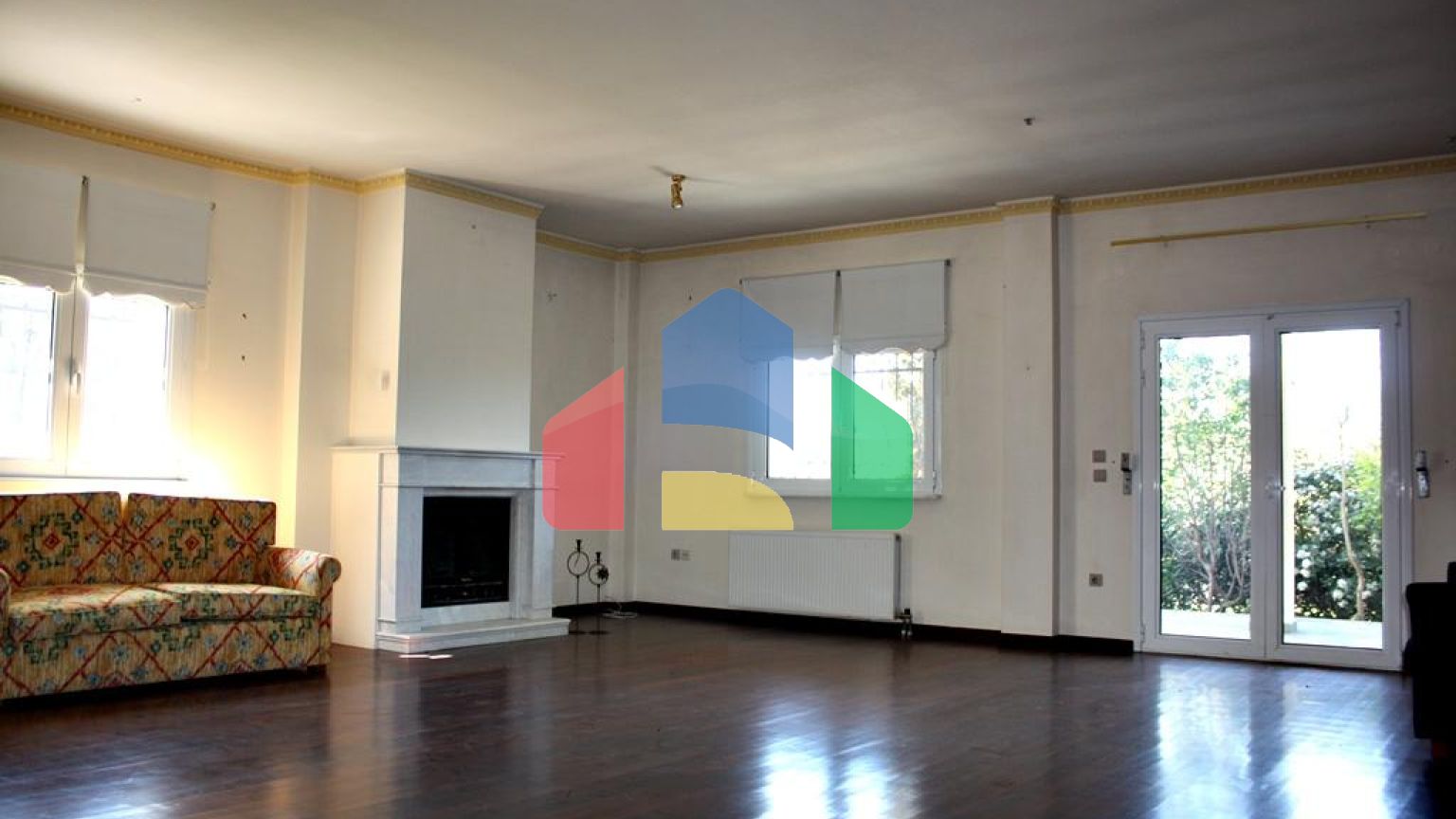 Продаж - Вілла 320 m² в передмісті Салонік