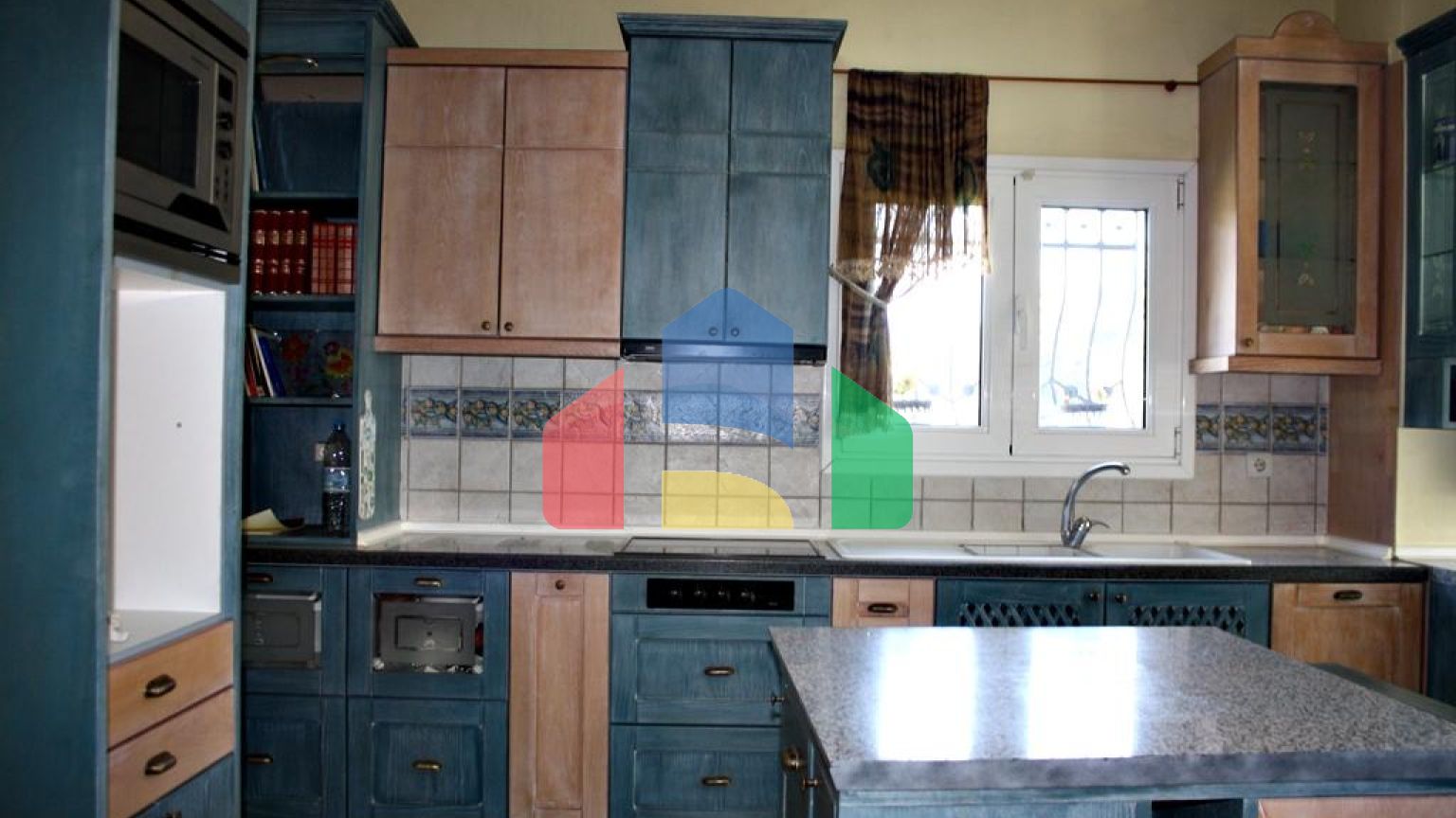 Продаж - Вілла 320 m² в передмісті Салонік