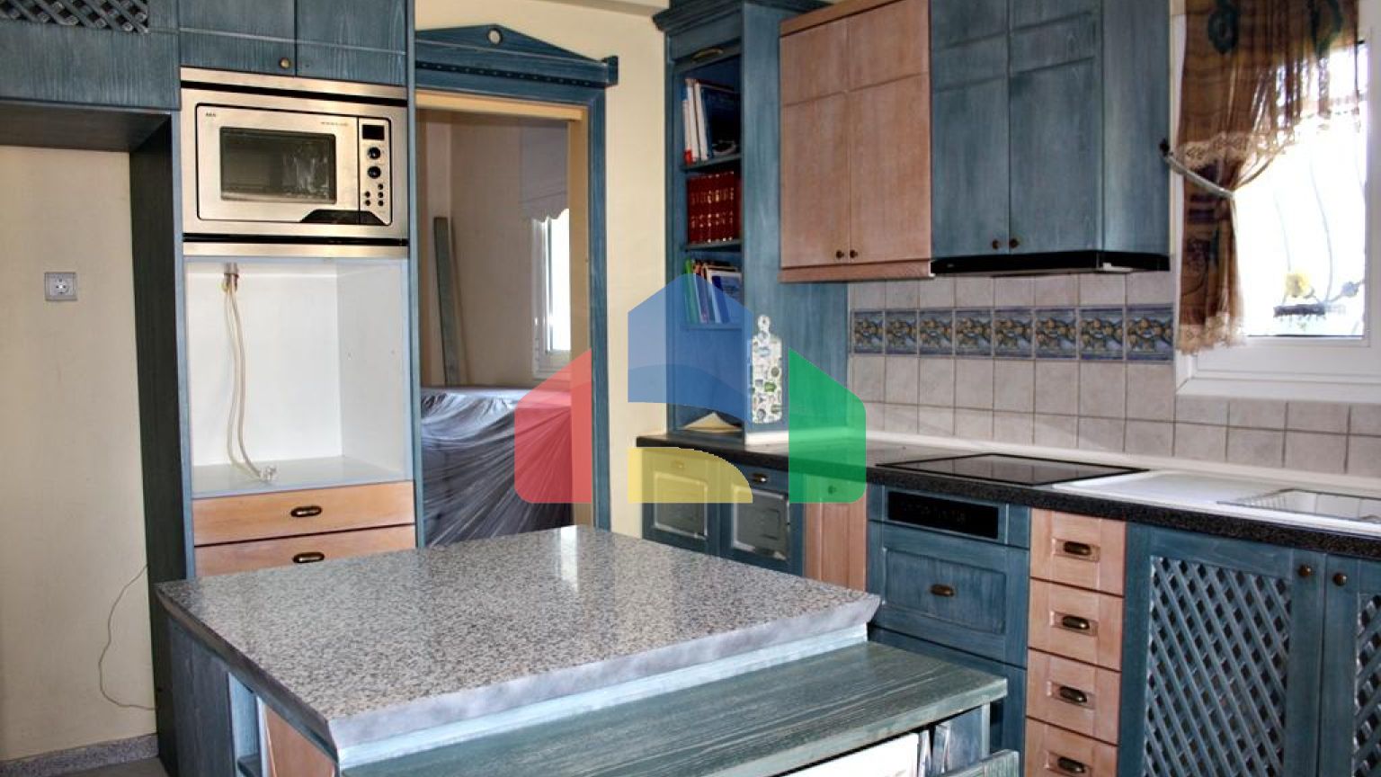 Продаж - Вілла 320 m² в передмісті Салонік