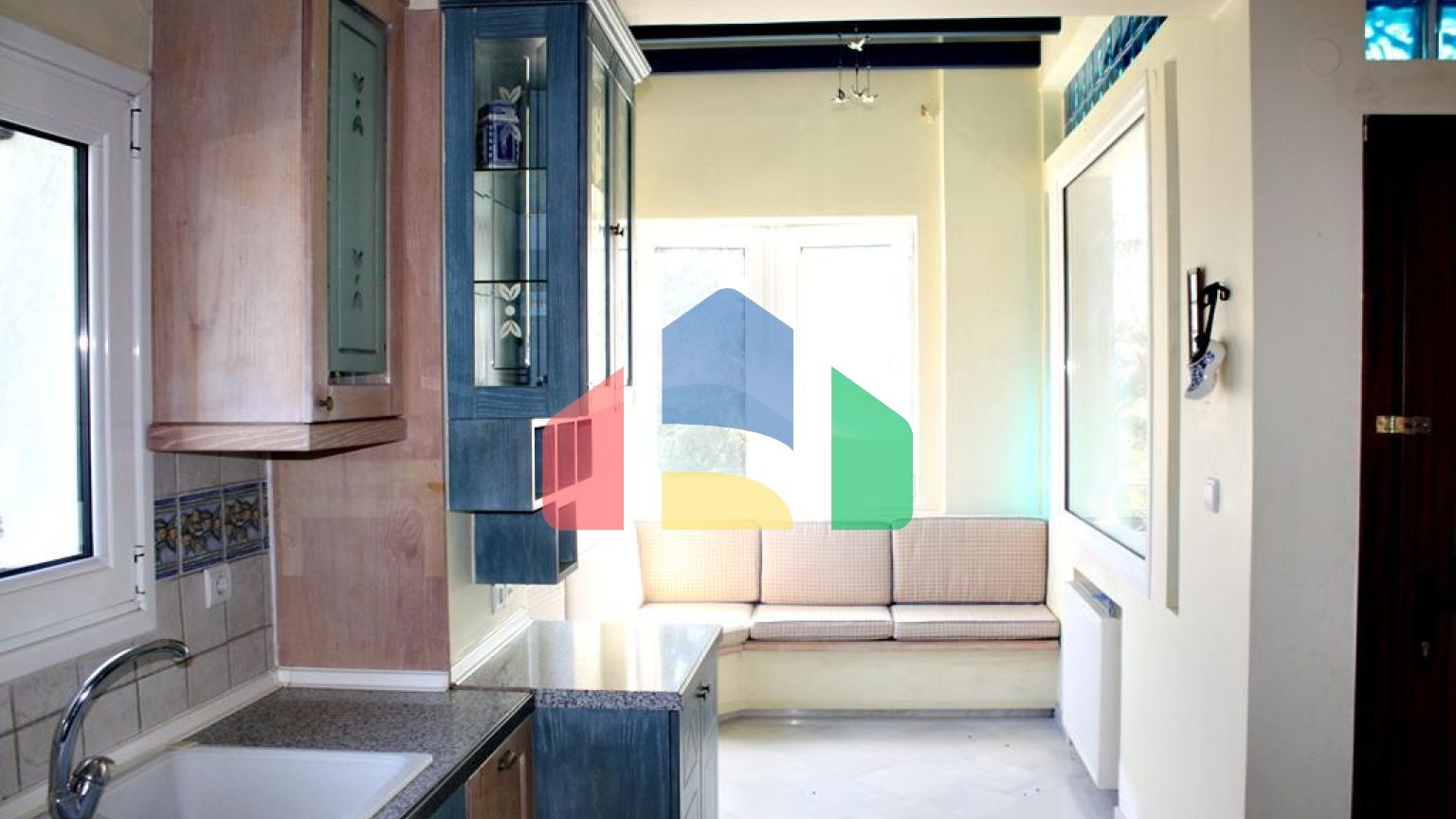 Продаж - Вілла 320 m² в передмісті Салонік