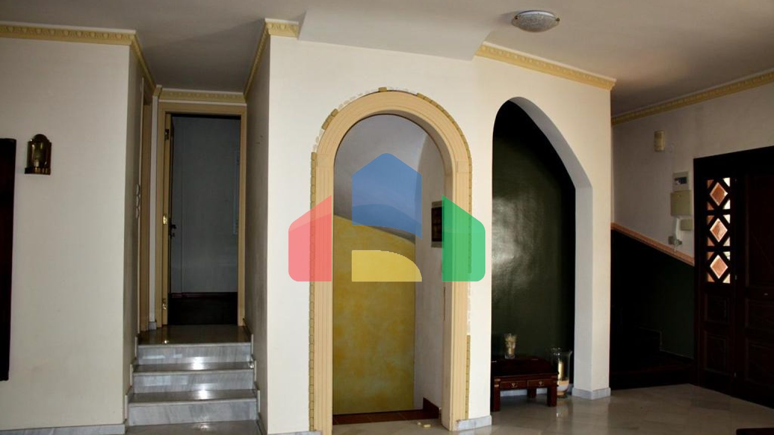 Продаж - Вілла 320 m² в передмісті Салонік