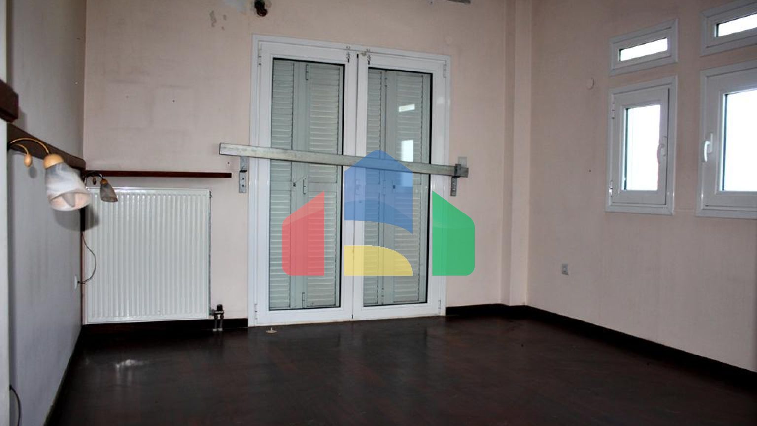 Продаж - Вілла 320 m² в передмісті Салонік