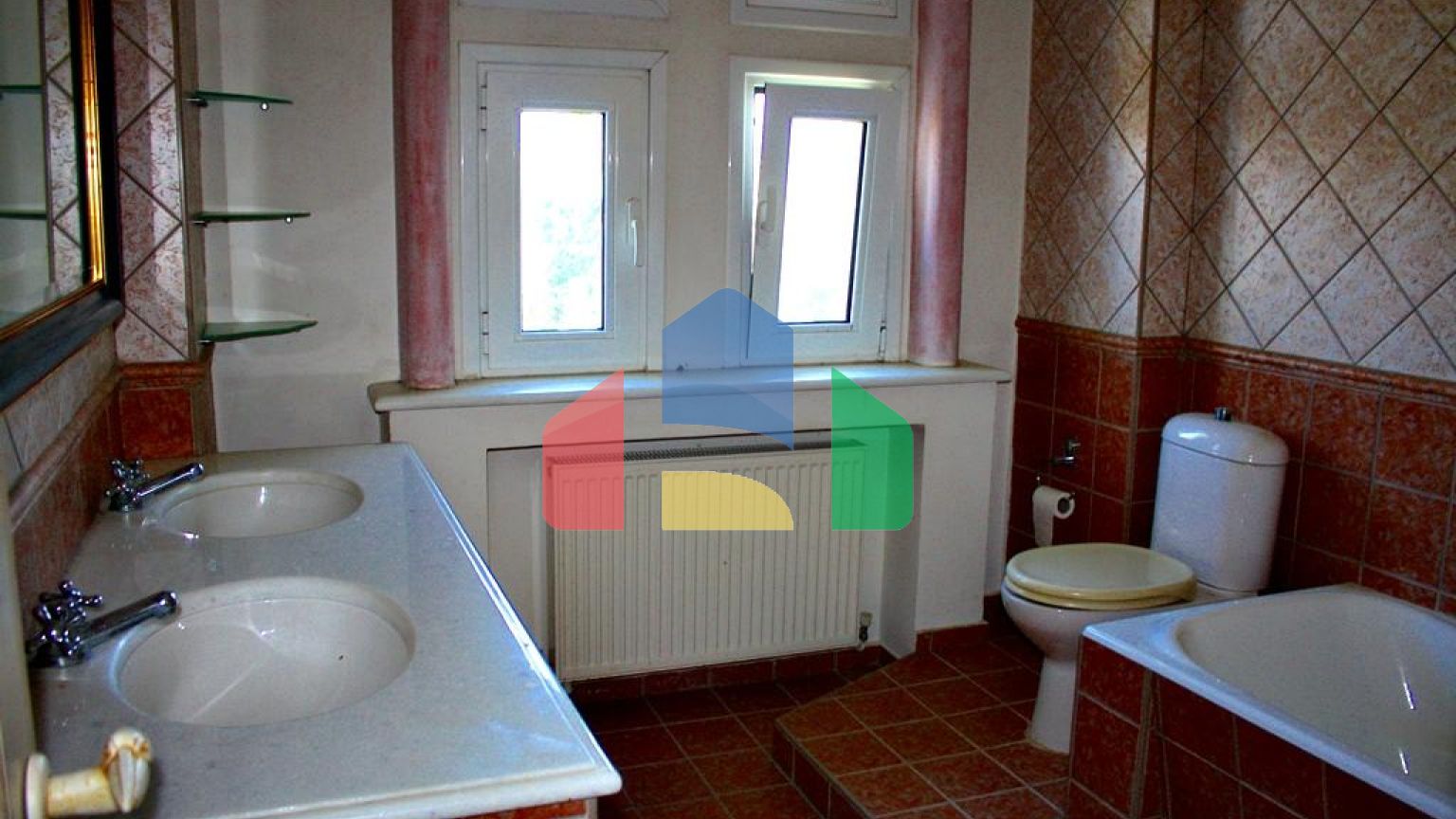 Продаж - Вілла 320 m² в передмісті Салонік