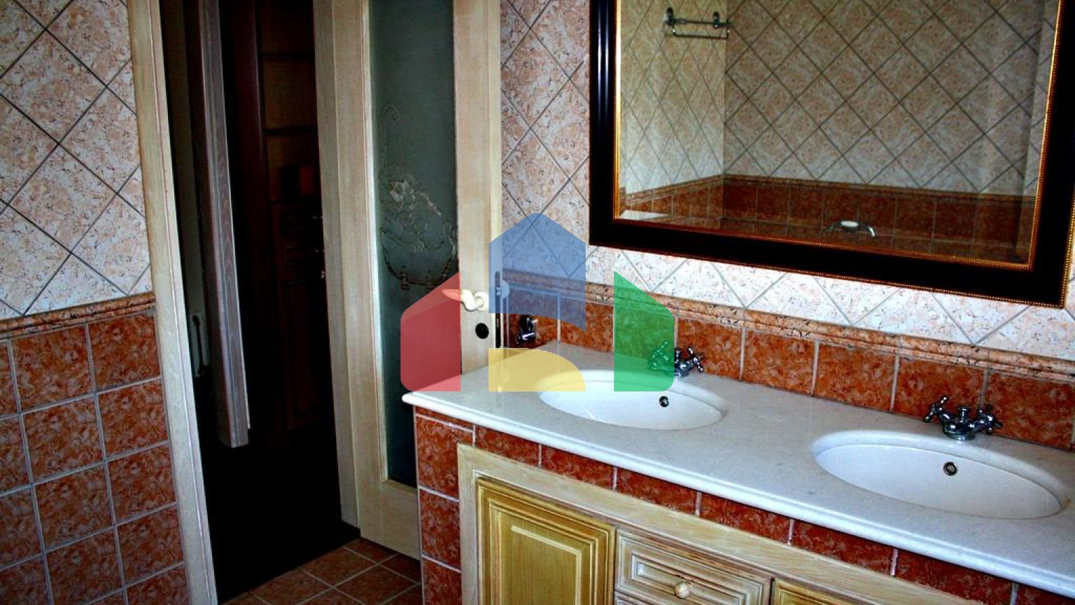 Продаж - Вілла 320 m² в передмісті Салонік