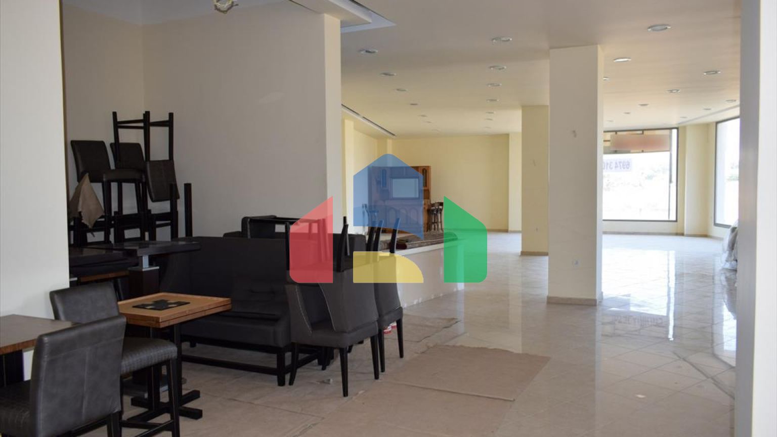 Продажа - Здание 600 m² в пригороде Салоник