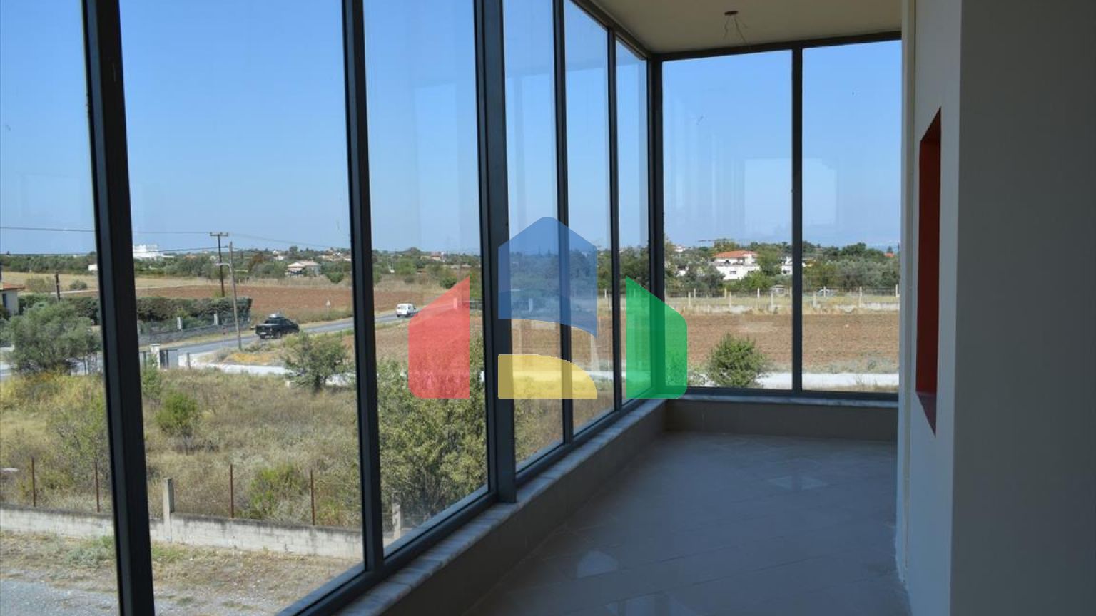 Продажа - Здание 600 m² в пригороде Салоник