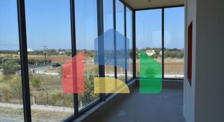 Продажа - Здание 600 m² в пригороде Салоник