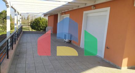 Продаж - Котедж 470 m² в передмісті Салонік