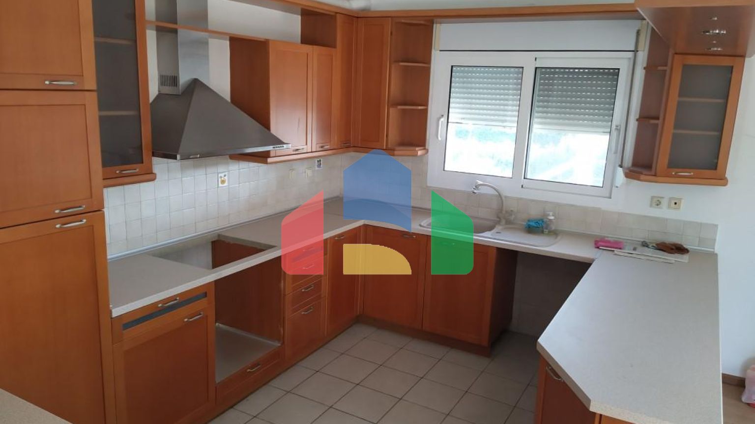 Продаж - Котедж 470 m² в передмісті Салонік