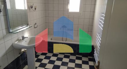 Продаж - Котедж 470 m² в передмісті Салонік