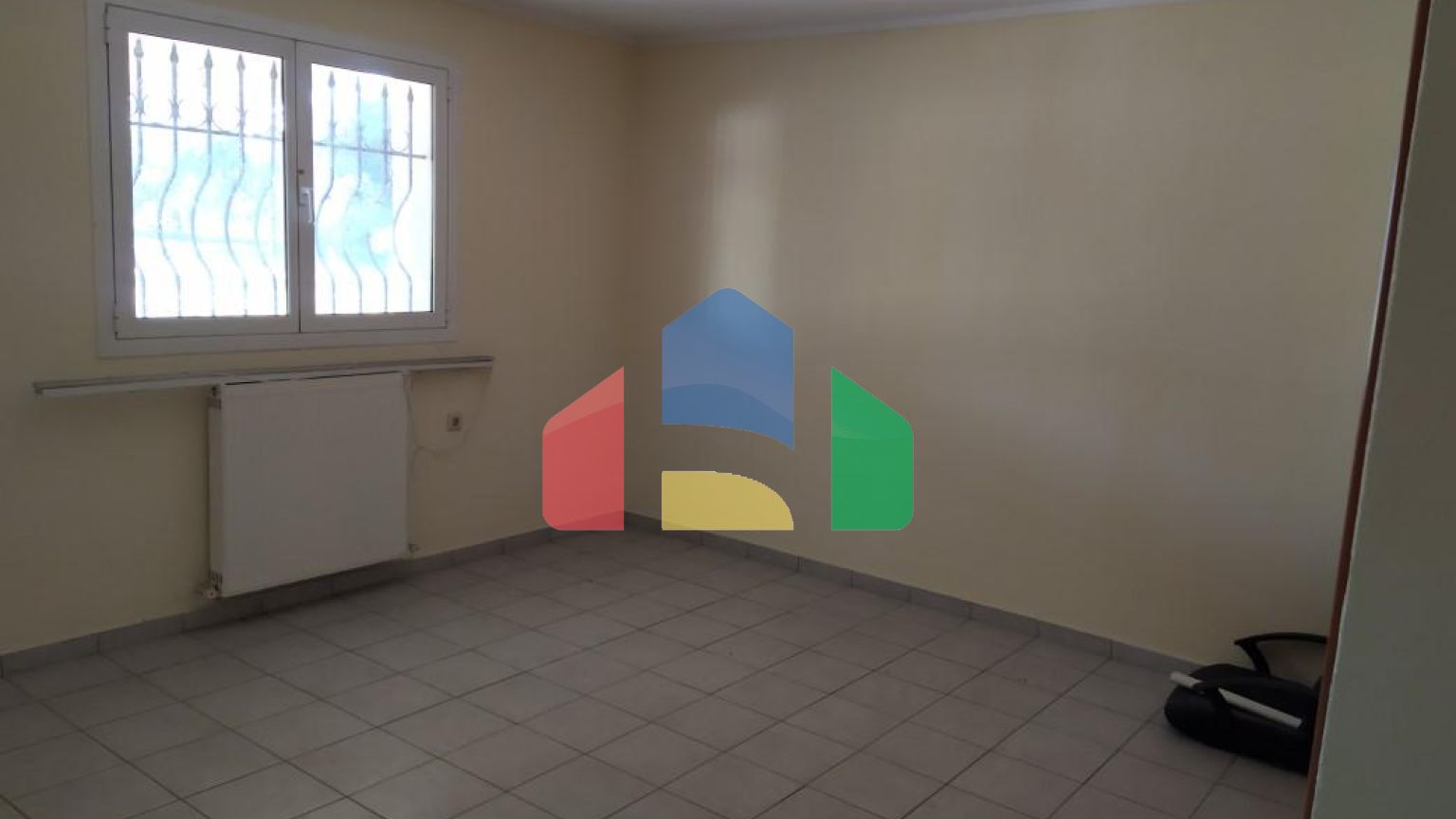 Продаж - Котедж 470 m² в передмісті Салонік