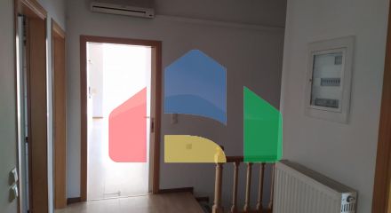 Продаж - Котедж 470 m² в передмісті Салонік