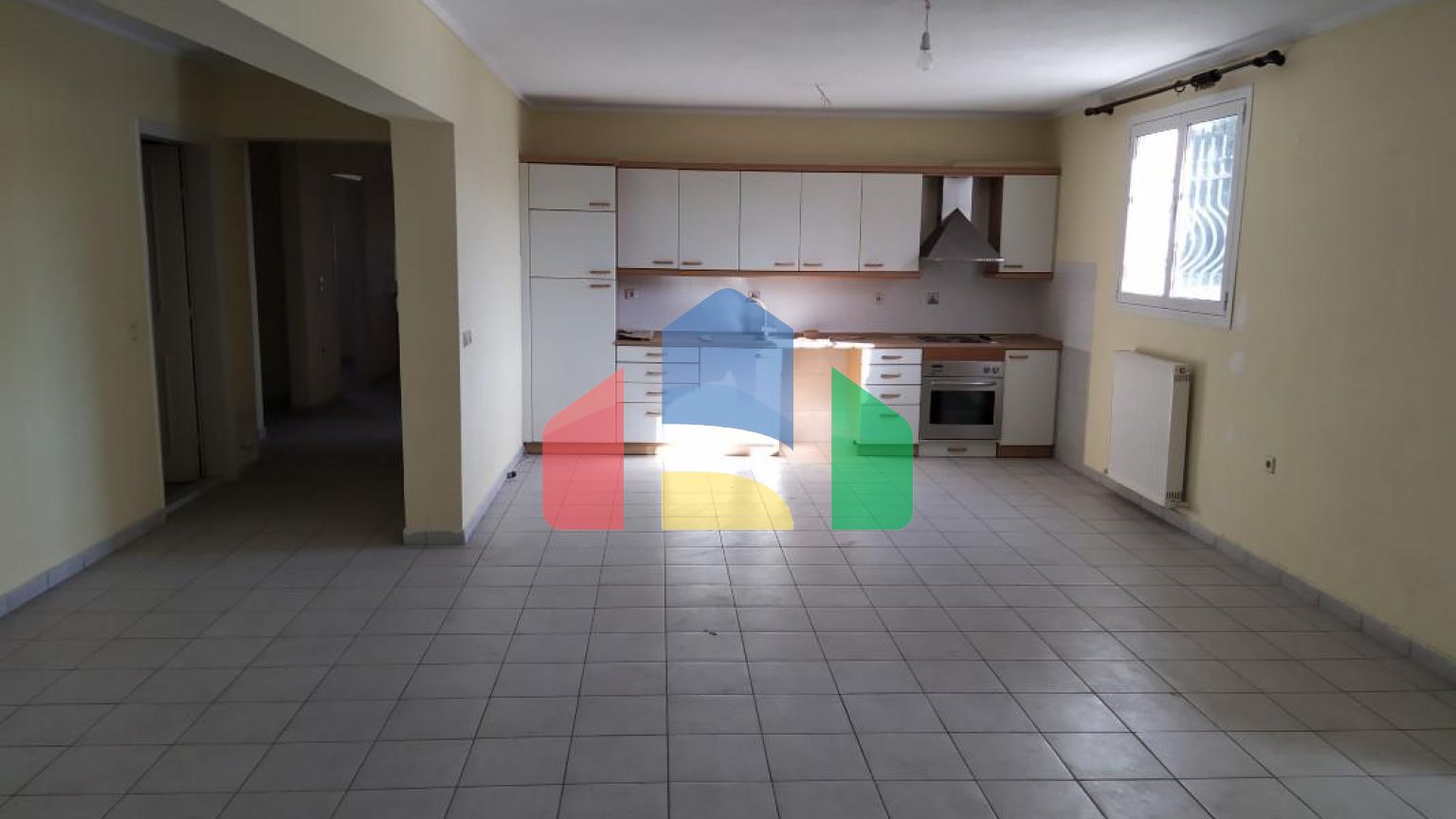 Продаж - Котедж 470 m² в передмісті Салонік