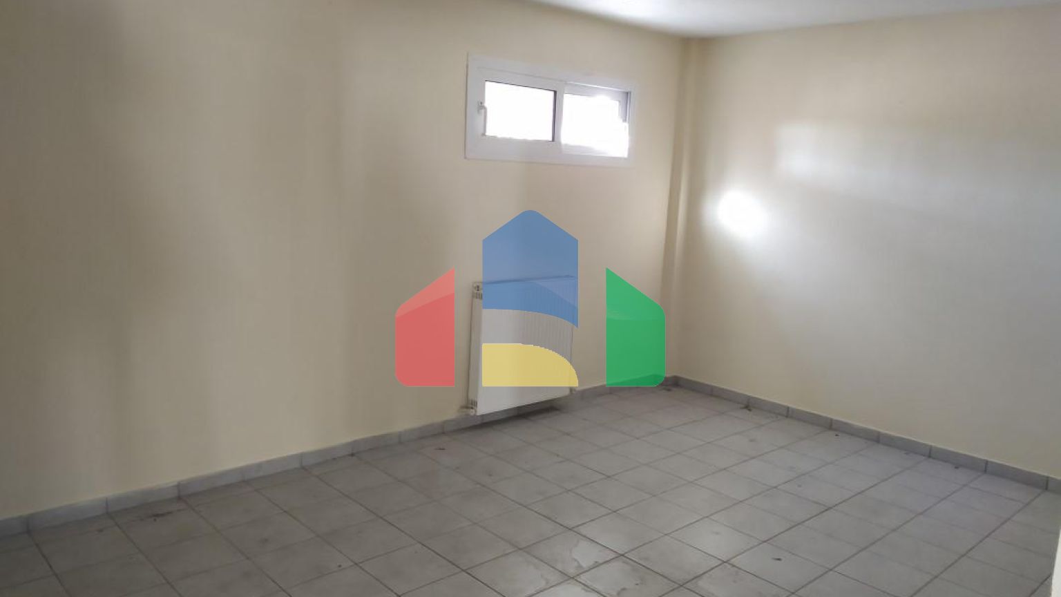 Продаж - Котедж 470 m² в передмісті Салонік