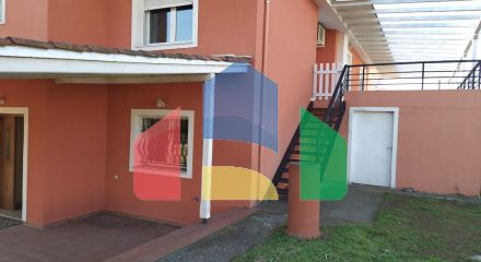 Продаж - Котедж 470 m² в передмісті Салонік