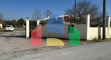 Продаж - Котедж 470 m² в передмісті Салонік