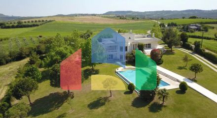 For Sale - Villa 600 m² in the suburbs of Thessaloniki