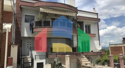 Продаж - Таунхаус 125 m² в передмісті Салонік