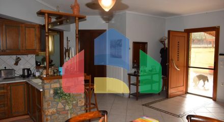 Продаж - Котедж 400 m² в передмісті Салонік Продаж - Котедж 400 m² в передмісті Салонік