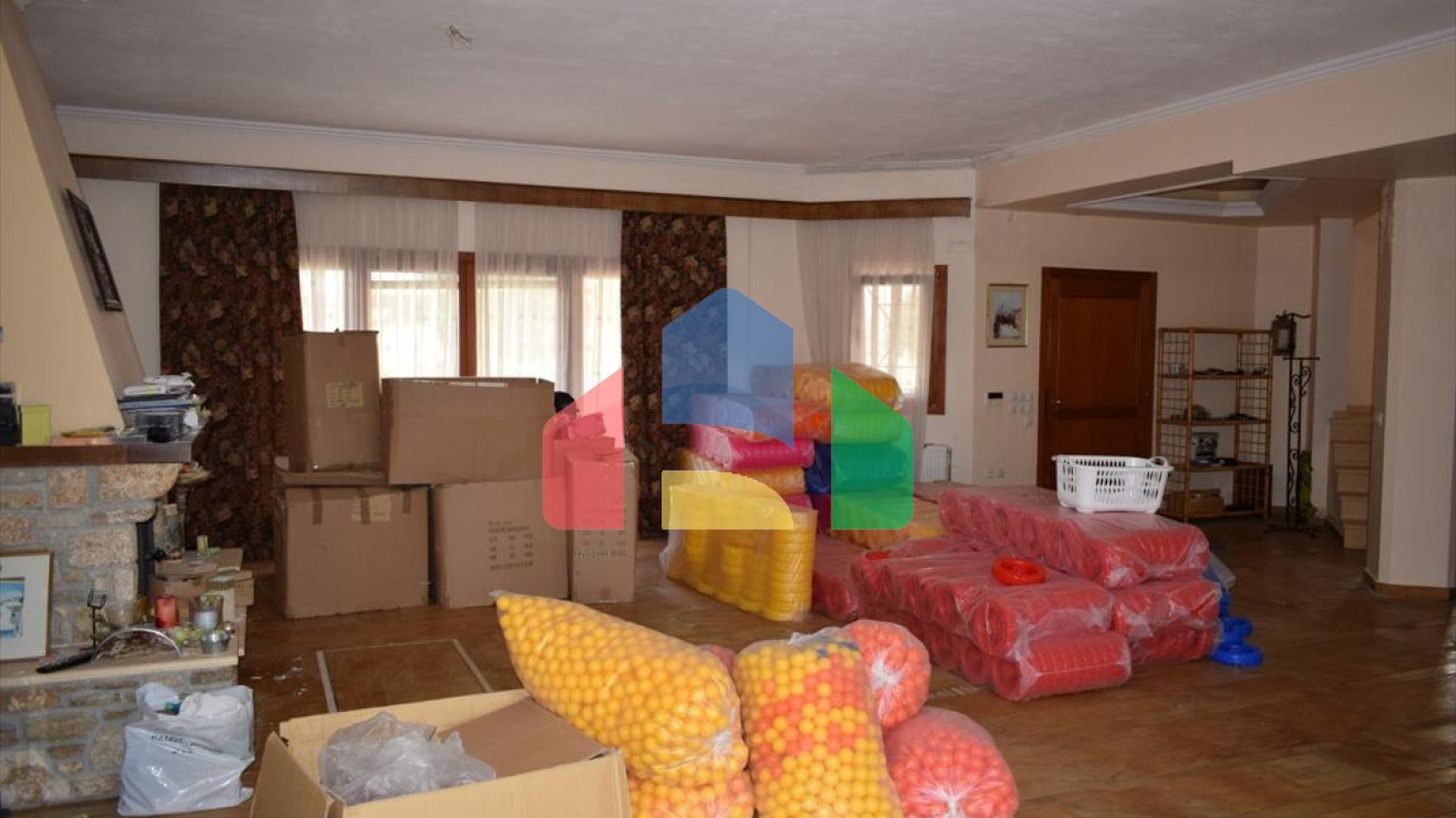 Продаж - Котедж 400 m² в передмісті Салонік