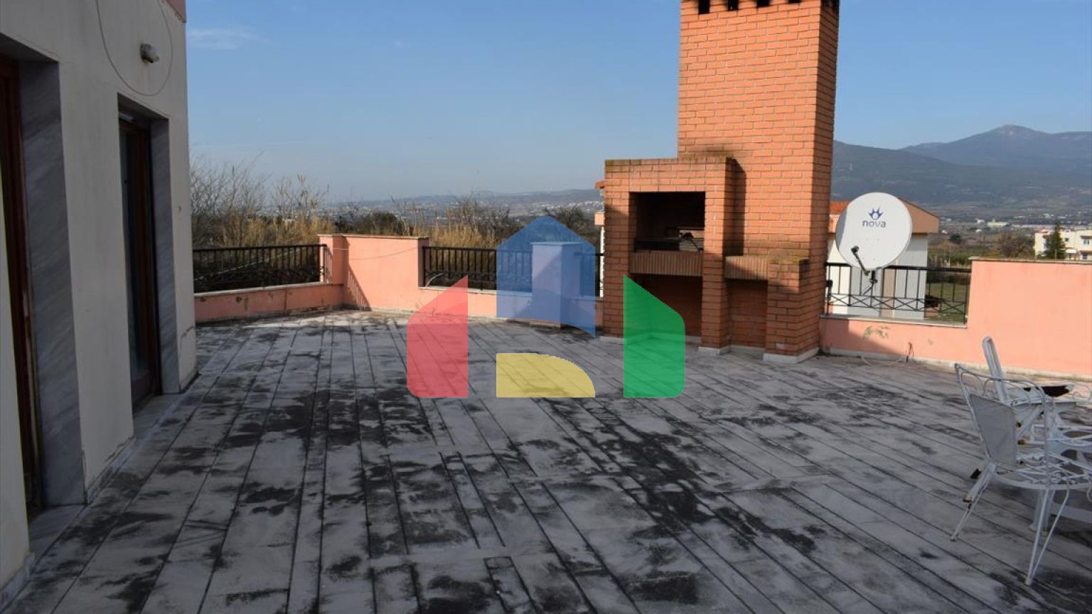 Продаж - Котедж 400 m² в передмісті Салонік