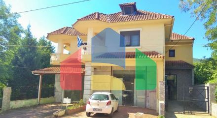 Продаж - Котедж 204 m² в передмісті Салонік