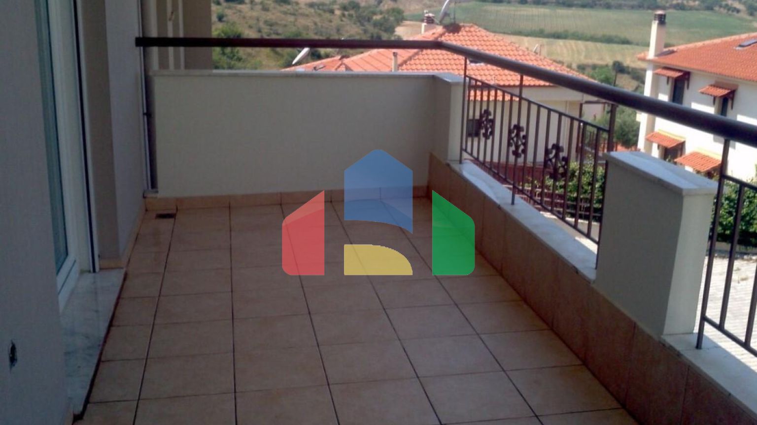 Продаж - Таунхаус 110 m² в передмісті Салонік