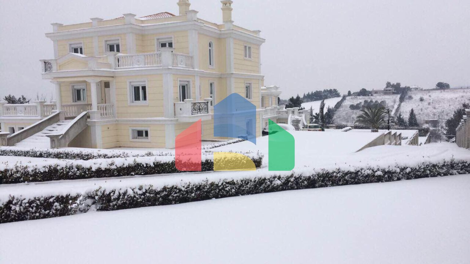 Продаж - Вілла 930 m² в передмісті Салонік