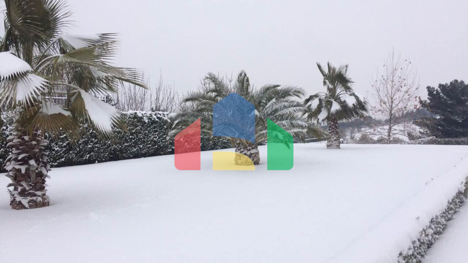 Продаж - Вілла 930 m² в передмісті Салонік