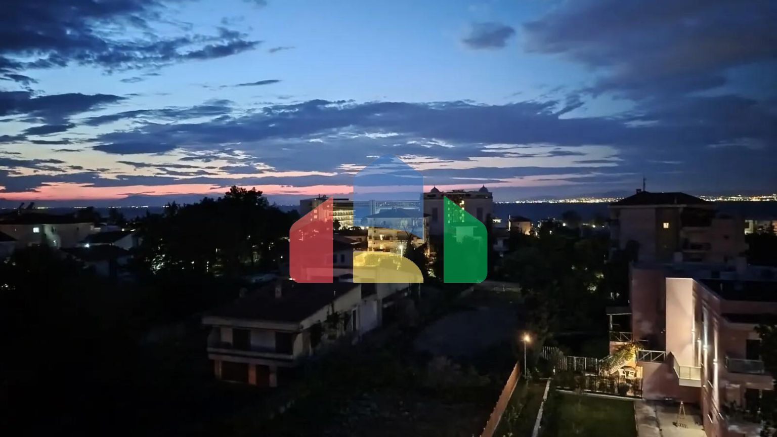 Продажа - Квартира 95 m² в пригороде Салоник