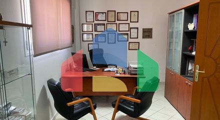 Продажа - Коммерческое помещение 68 m² в пригороде Салоник