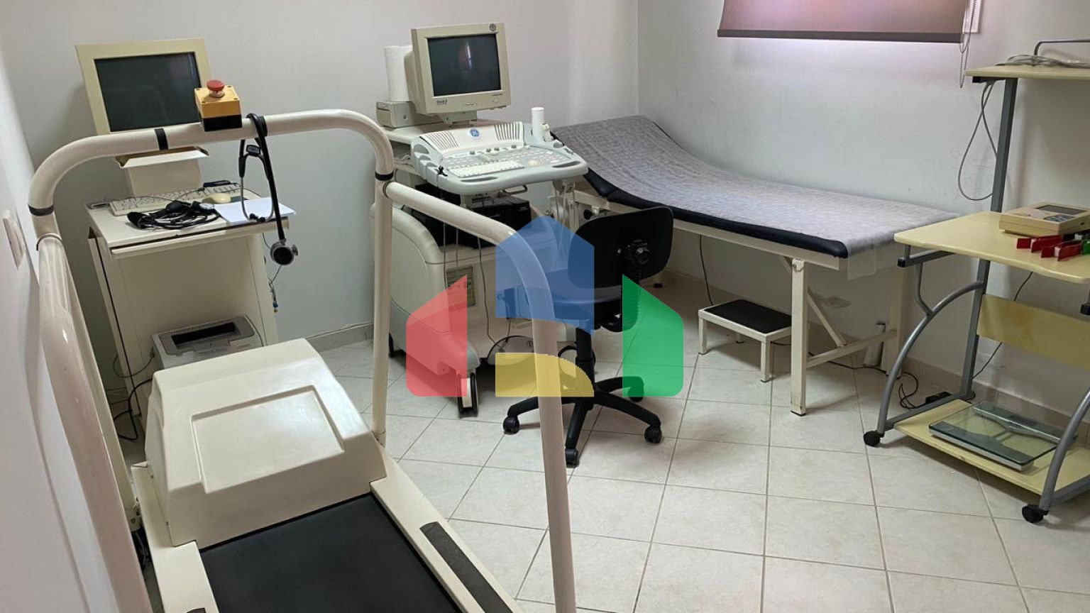 Продажа - Коммерческое помещение 68 m² в пригороде Салоник