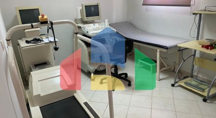 Продаж - Комерційна нерухомість 68 m² в передмісті Салонік