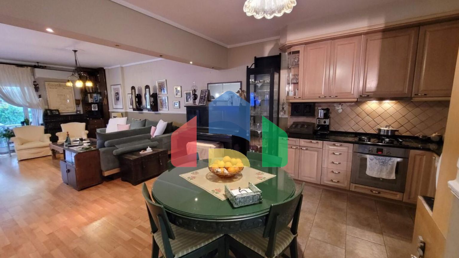 Продажа - Таунхаус 192 m² в пригороде Салоник