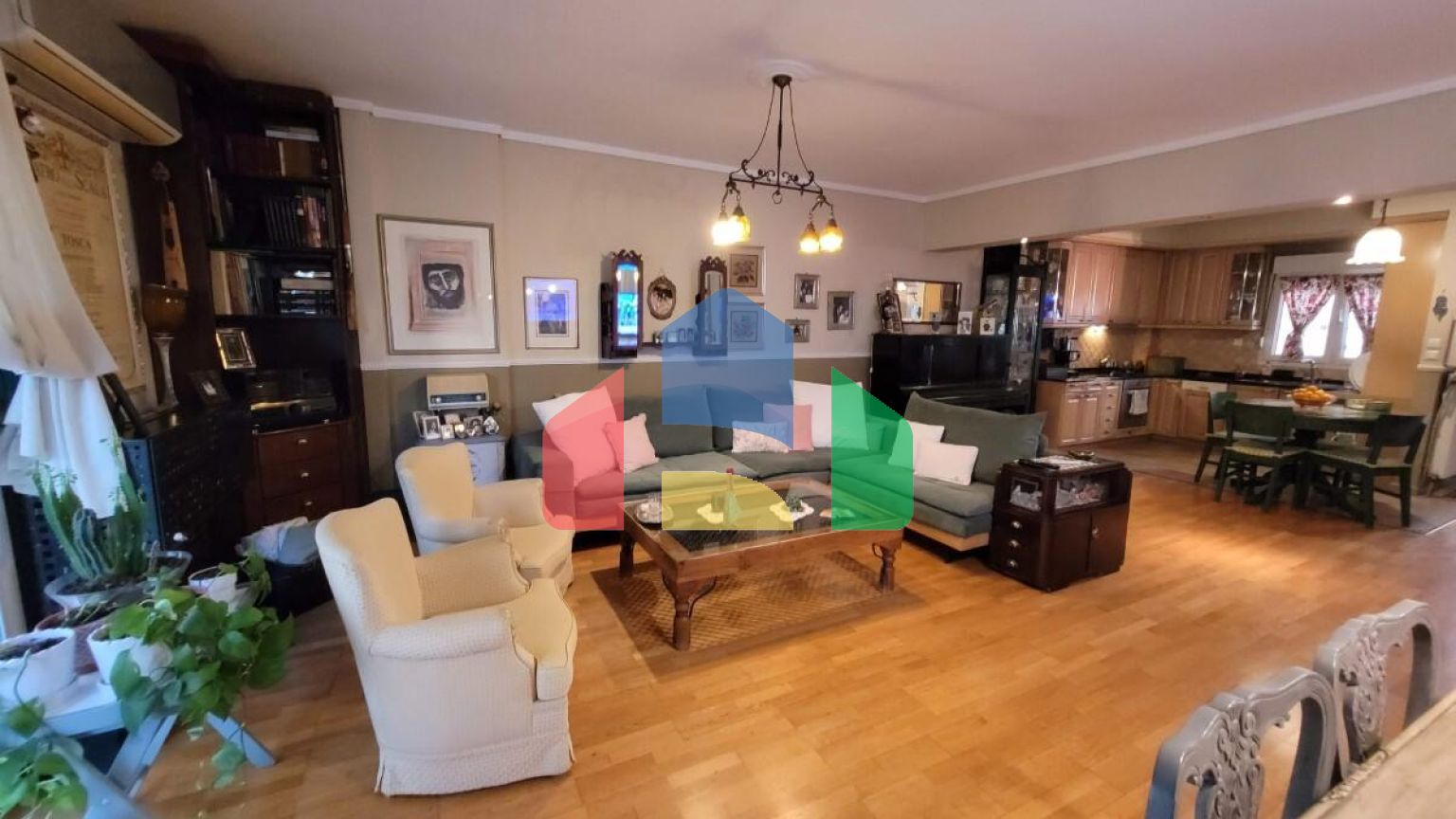 Продажа - Таунхаус 192 m² в пригороде Салоник